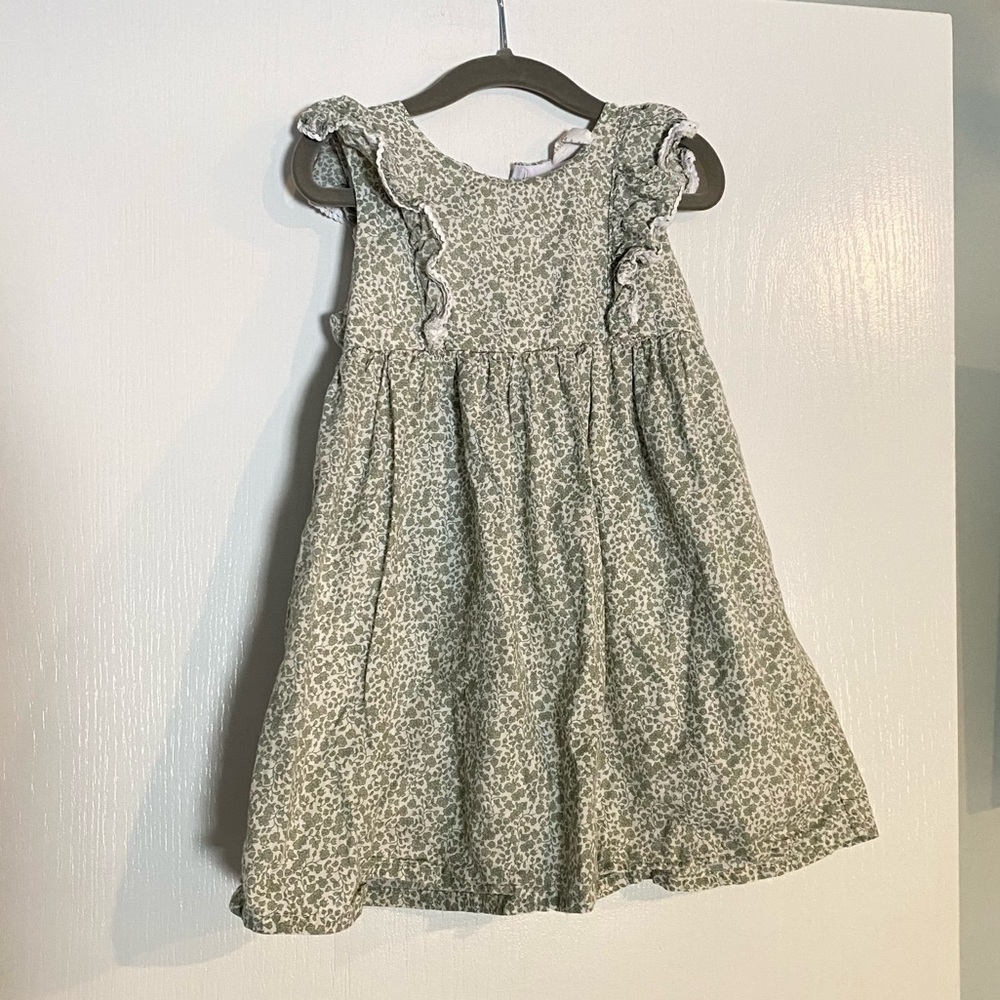 H&M • Green and White Floral Sundress